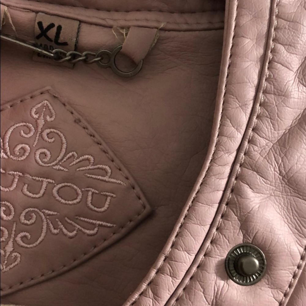 leather jacket - Picture 3 of 4